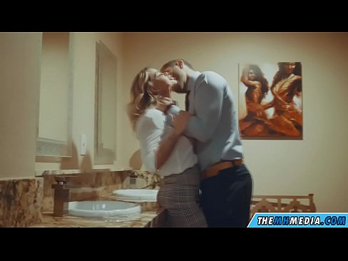 ❤️ Když vás na veřejných záchodcích svádí prsatá blondýna. ❤ Porno u nás cs.hentaizm.ru ❌